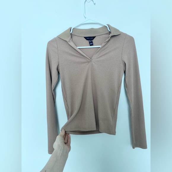 Nude Knit Collared Ribbed V-Neck Shirt - Picture 2 of 3